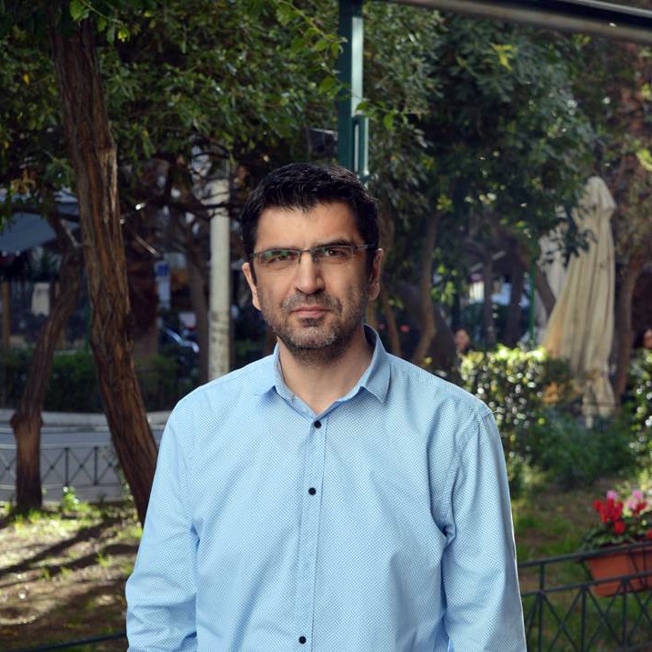 Μάκης Τσίτας