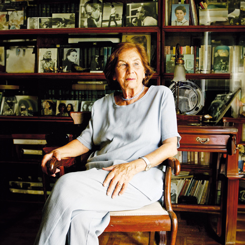 «Ταξίδι στους κόσμους της Άλκης Ζέη»: Εκπαιδευτικό πρόγραμμα με αφετηρία το σύμπαν των βιβλίων της ιέρειας

<p/><a href=